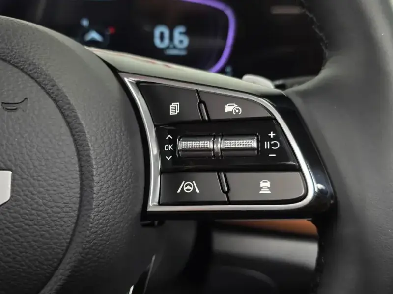 2025 Kia Seltos с пробегом 9 537 км
