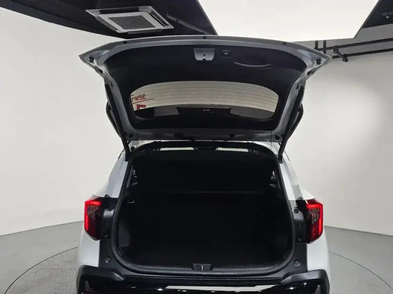 2025 Kia Seltos с пробегом 9 537 км