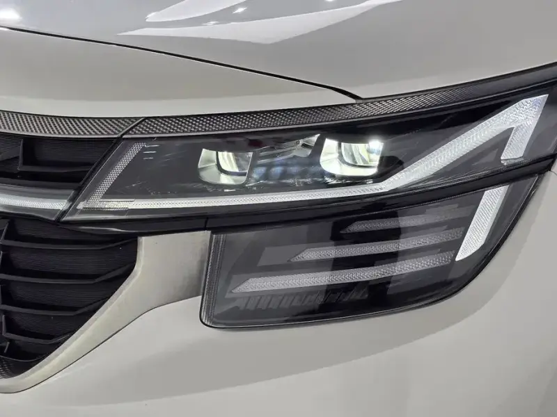 2025 Kia Seltos с пробегом 9 537 км