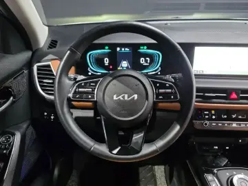 2025 Kia Seltos с пробегом 14 781 км