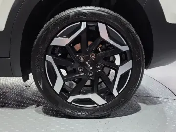2025 Kia Seltos с пробегом 14 781 км