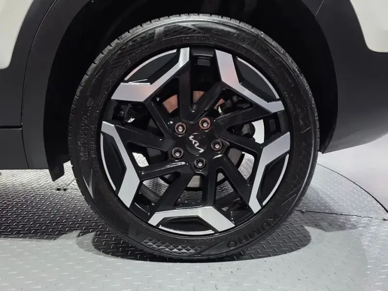 2025 Kia Seltos с пробегом 14 781 км