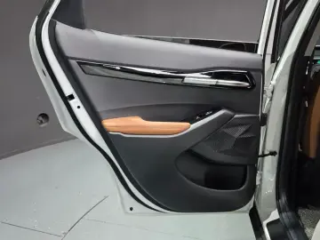 2025 Kia Seltos с пробегом 14 781 км