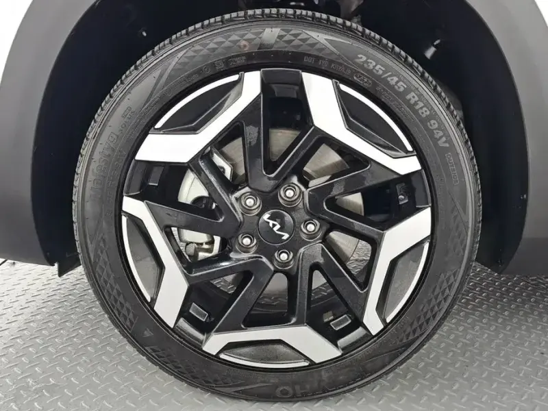 2023 Kia Seltos с пробегом 19 464 км