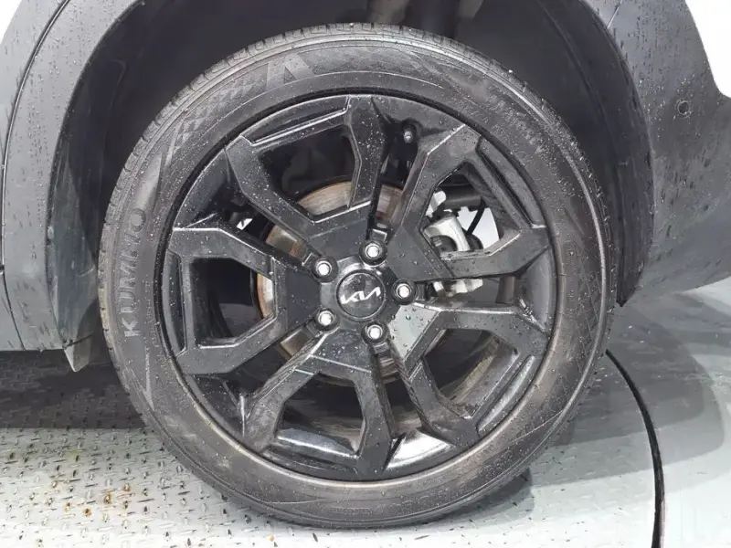 2024 Kia Seltos с пробегом 23 535 км
