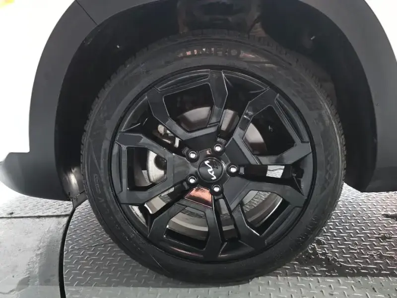 2024 Kia Seltos с пробегом 21 240 км