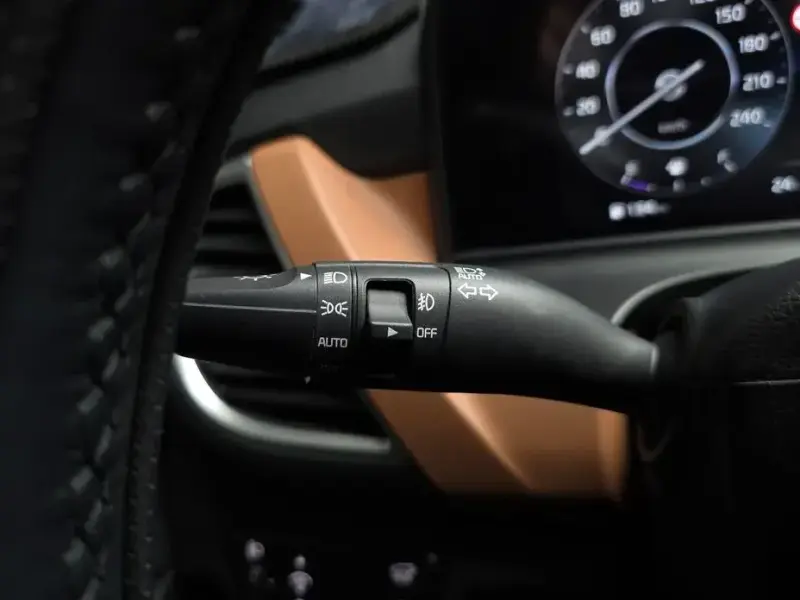 2024 Kia Seltos с пробегом 21 240 км