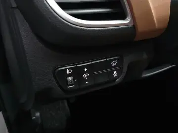 2024 Kia Seltos с пробегом 21 240 км