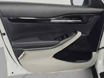 2023 Kia Seltos с пробегом 18 316 км