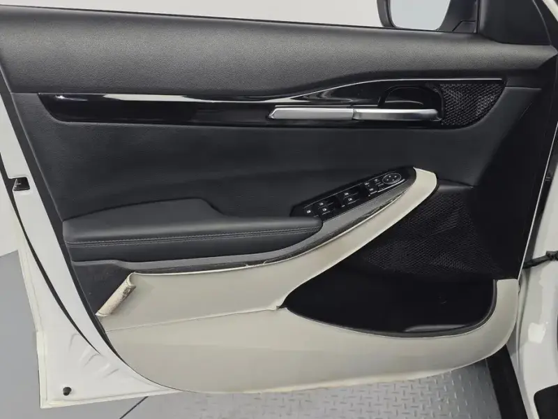 2023 Kia Seltos с пробегом 18 316 км
