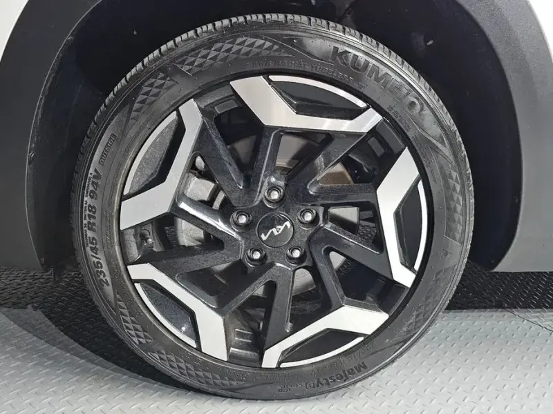 2023 Kia Seltos с пробегом 17 794 км