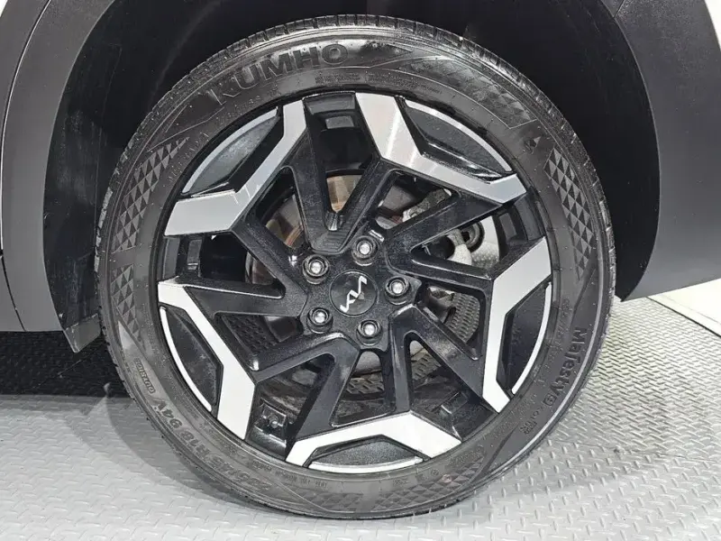 2023 Kia Seltos с пробегом 17 794 км