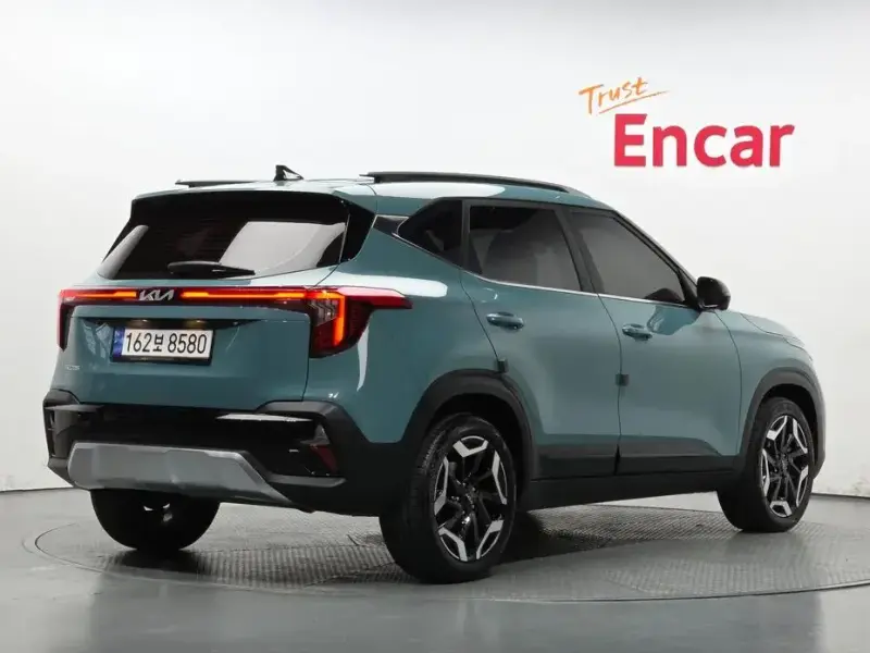 2023 Kia Seltos с пробегом 10 431 км