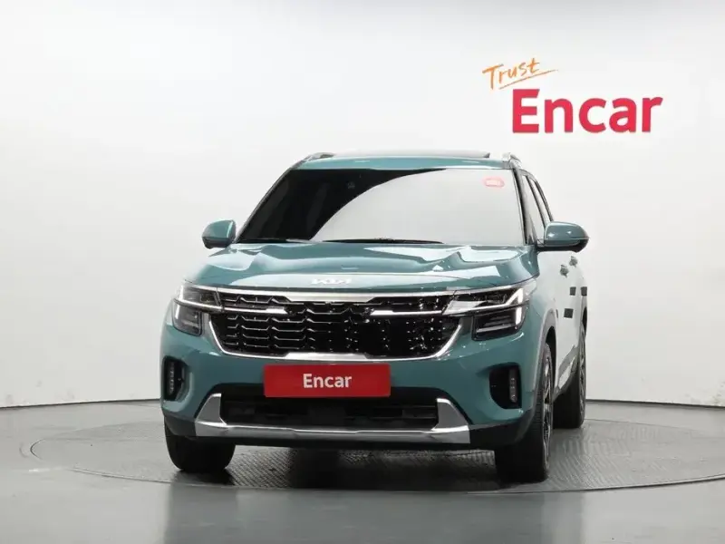 2023 Kia Seltos с пробегом 10 431 км