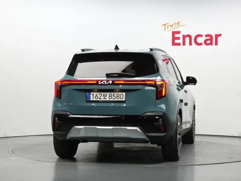 2023 Kia Seltos с пробегом 10 431 км