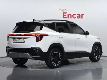2024 Kia Seltos с пробегом 9 906 км