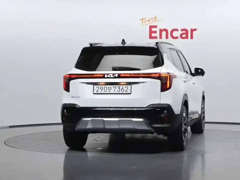 2024 Kia Seltos с пробегом 9 906 км