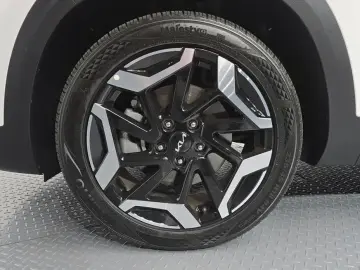 2024 Kia Seltos с пробегом 9 906 км