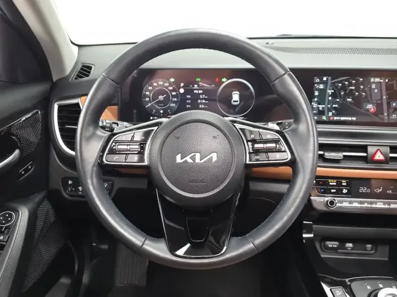 2023 Kia Seltos с пробегом 10 431 км