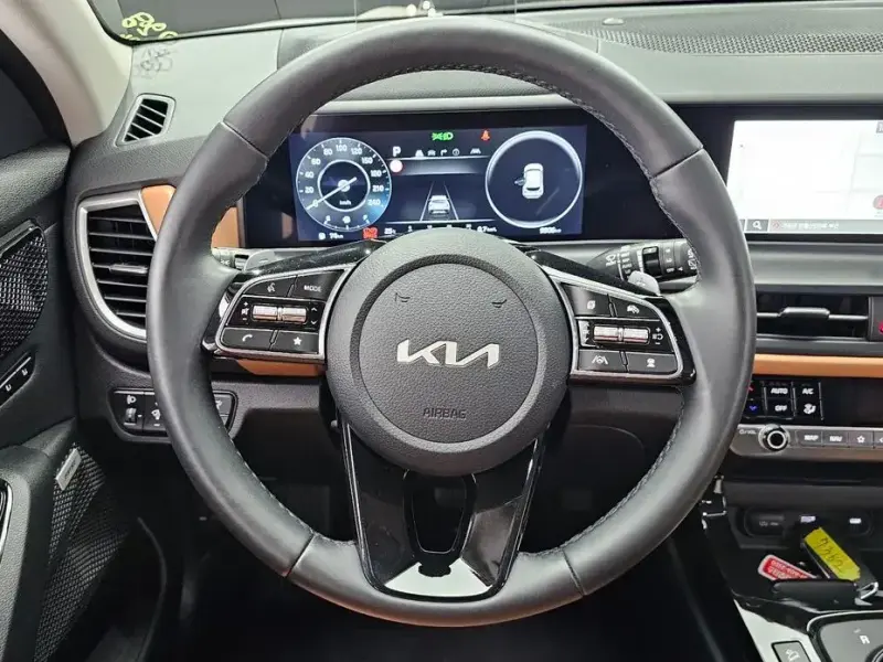 2024 Kia Seltos с пробегом 9 906 км