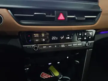 2024 Kia Seltos с пробегом 9 906 км