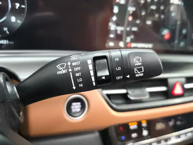 2023 Kia Seltos с пробегом 10 431 км