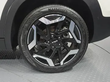 2024 Kia Seltos с пробегом 9 906 км