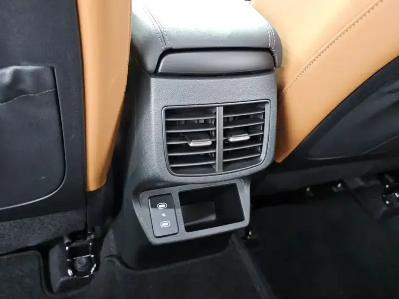 2024 Kia Seltos с пробегом 9 906 км