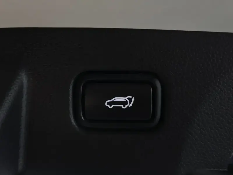 2024 Kia Seltos с пробегом 9 906 км