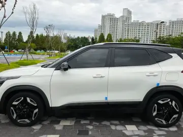 2023 Kia Seltos с пробегом 42 089 км