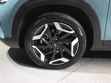 2025 Kia Seltos с пробегом 19 212 км