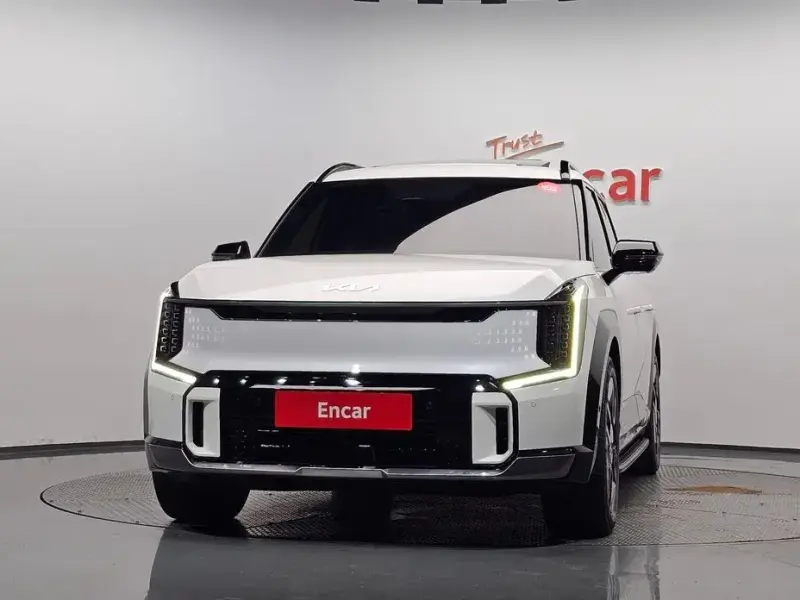 2023 Kia EV9 с пробегом 13 196 км