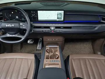 2023 Kia EV9 с пробегом 13 196 км