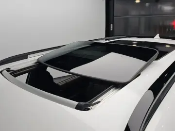 2023 Kia EV9 с пробегом 13 196 км