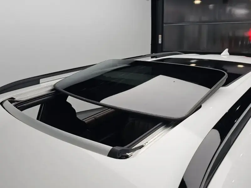 2023 Kia EV9 с пробегом 13 196 км