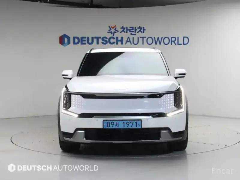 2023 Kia EV9 с пробегом 64 000 км
