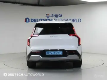 2023 Kia EV9 с пробегом 64 000 км