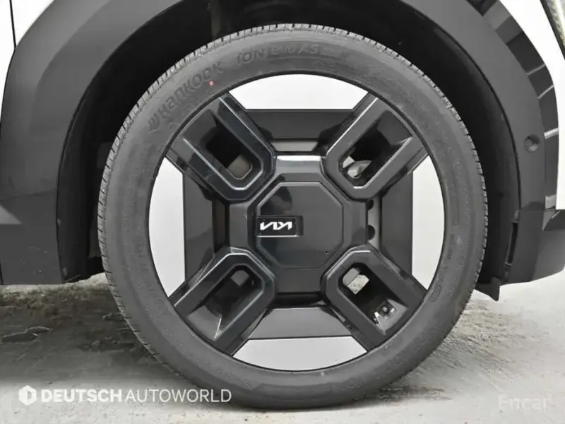 2023 Kia EV9 с пробегом 64 000 км
