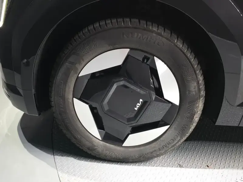 2023 Kia EV9 с пробегом 84 951 км