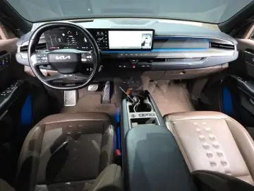 2023 Kia EV9 с пробегом 84 951 км