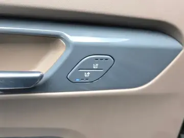2023 Kia EV9 с пробегом 84 951 км