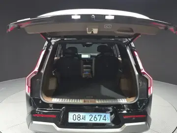 2023 Kia EV9 с пробегом 84 951 км