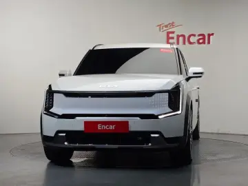 2025 Kia EV9 с пробегом 18 428 км