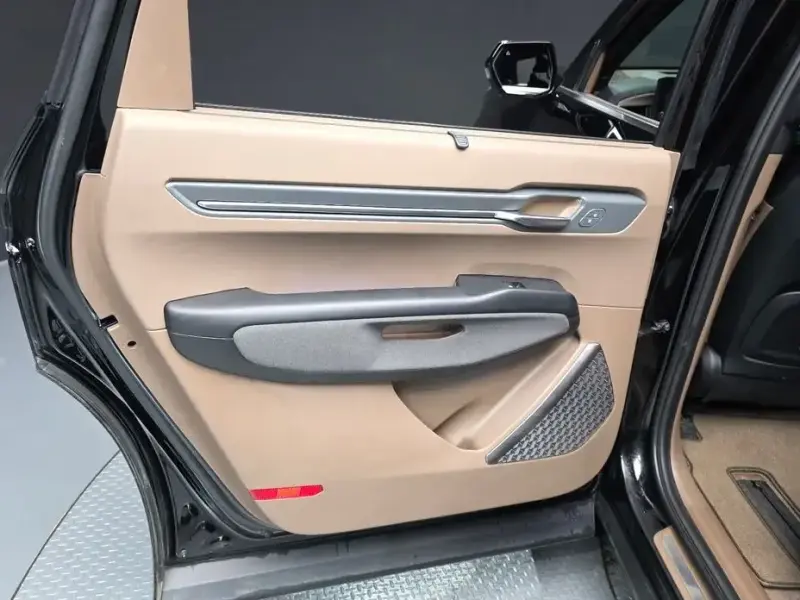 2023 Kia EV9 с пробегом 84 951 км