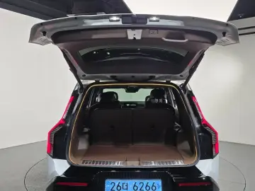 2025 Kia EV9 с пробегом 18 428 км
