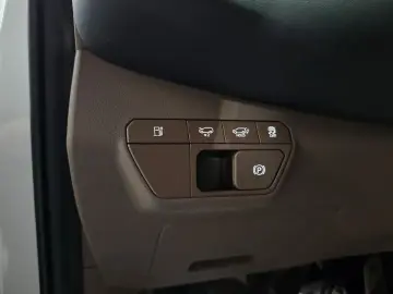 2025 Kia EV9 с пробегом 18 428 км
