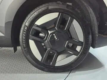 2025 Kia EV9 с пробегом 18 428 км