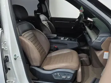 2025 Kia EV9 с пробегом 18 428 км