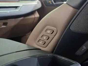 2025 Kia EV9 с пробегом 18 428 км