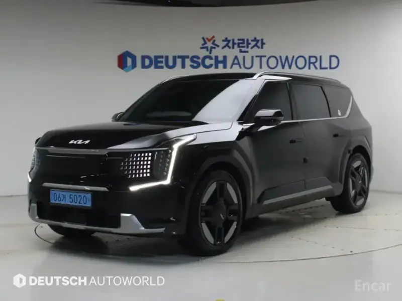 2023 Kia EV9 с пробегом 64 933 км
